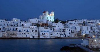προνομιακό ΑΓΡΟΤΕΜΑΧΙΟ στην ανερχόμενη και stylish ΠΑΡΟ (Νάουσα)